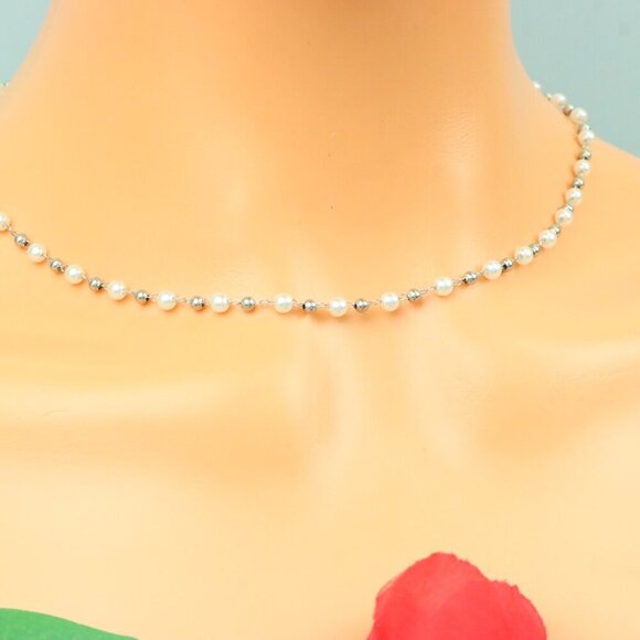 Delicate & Contemporary Necklace Chain, A Lovely Choice for Women, EVCH1162 - Picture 5 of 15